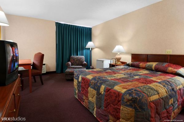 Ramada Inn. (Brainerd)